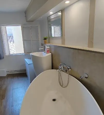 Palais Des Rois D'aragon Pensión