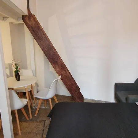 Palais Des Rois D'aragon