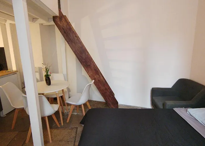 Palais Des Rois D'aragon